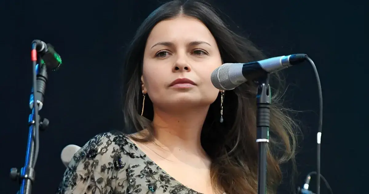 Who Is Hope Sandoval Husband? Discover the Truth Here